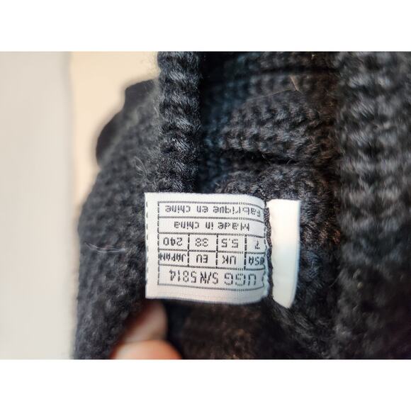 EUC - UGG Women's Classic‎ Cardy Boots Black Size 7 – Cozy & Stylish - Picture 5 of 7